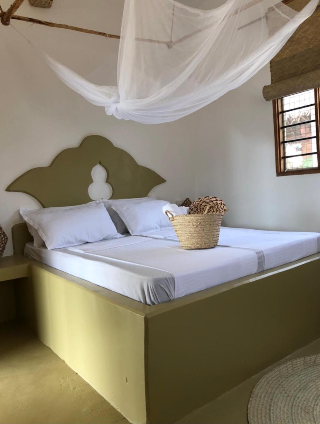 Mlango Paje House II Bed & Breakfast ภายนอก รูปภาพ