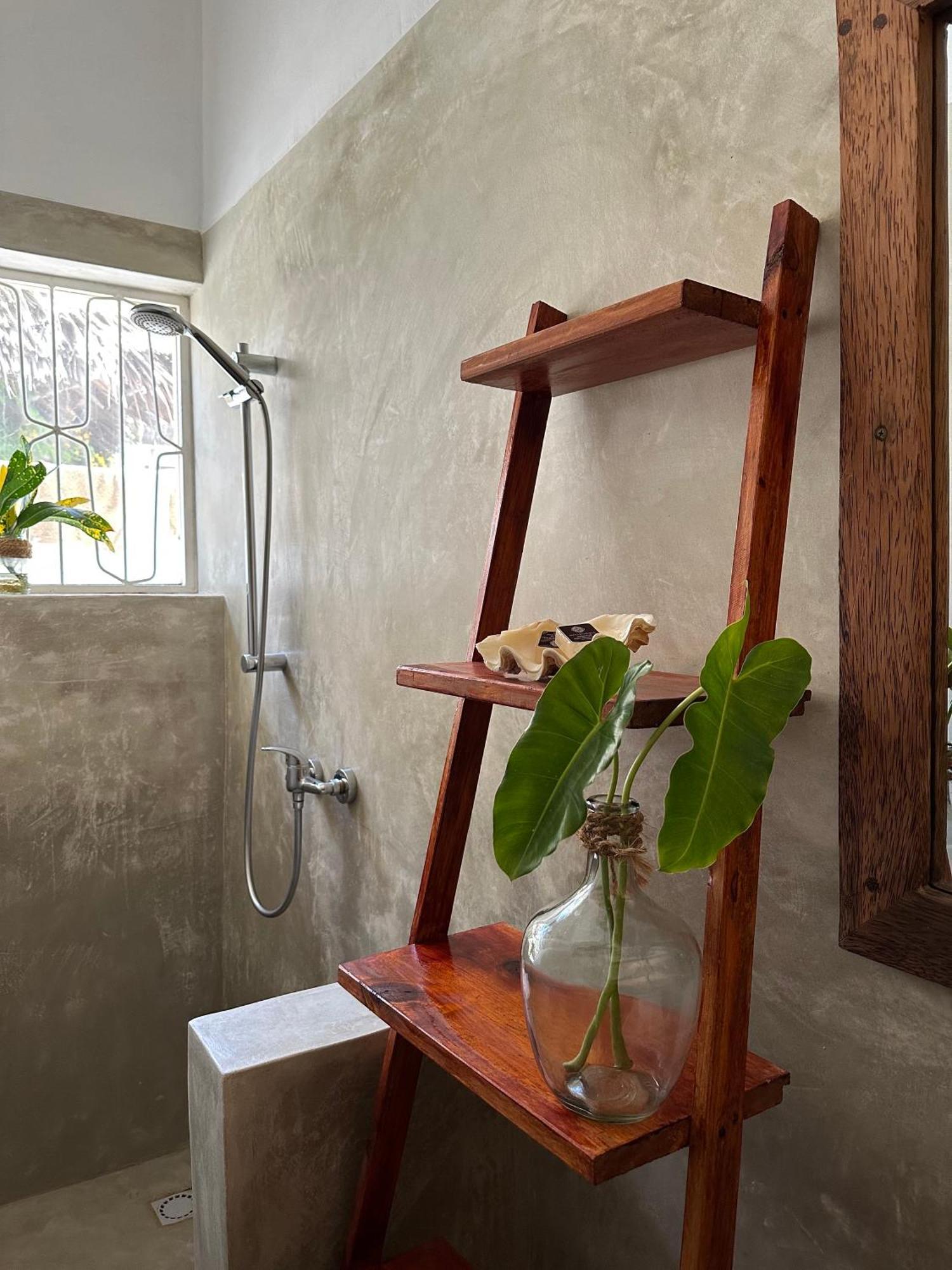 Mlango Paje House II Bed & Breakfast ภายนอก รูปภาพ