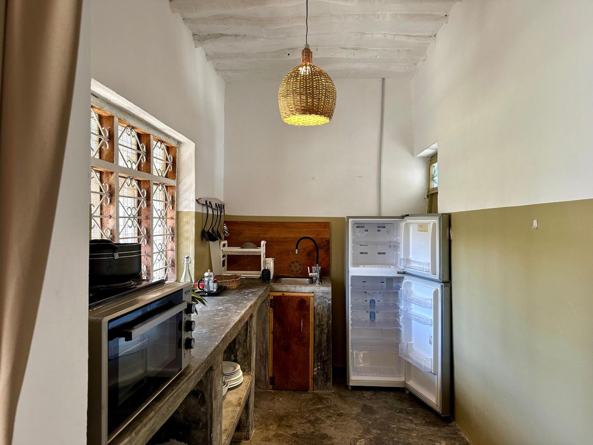 Mlango Paje House II Bed & Breakfast ภายนอก รูปภาพ