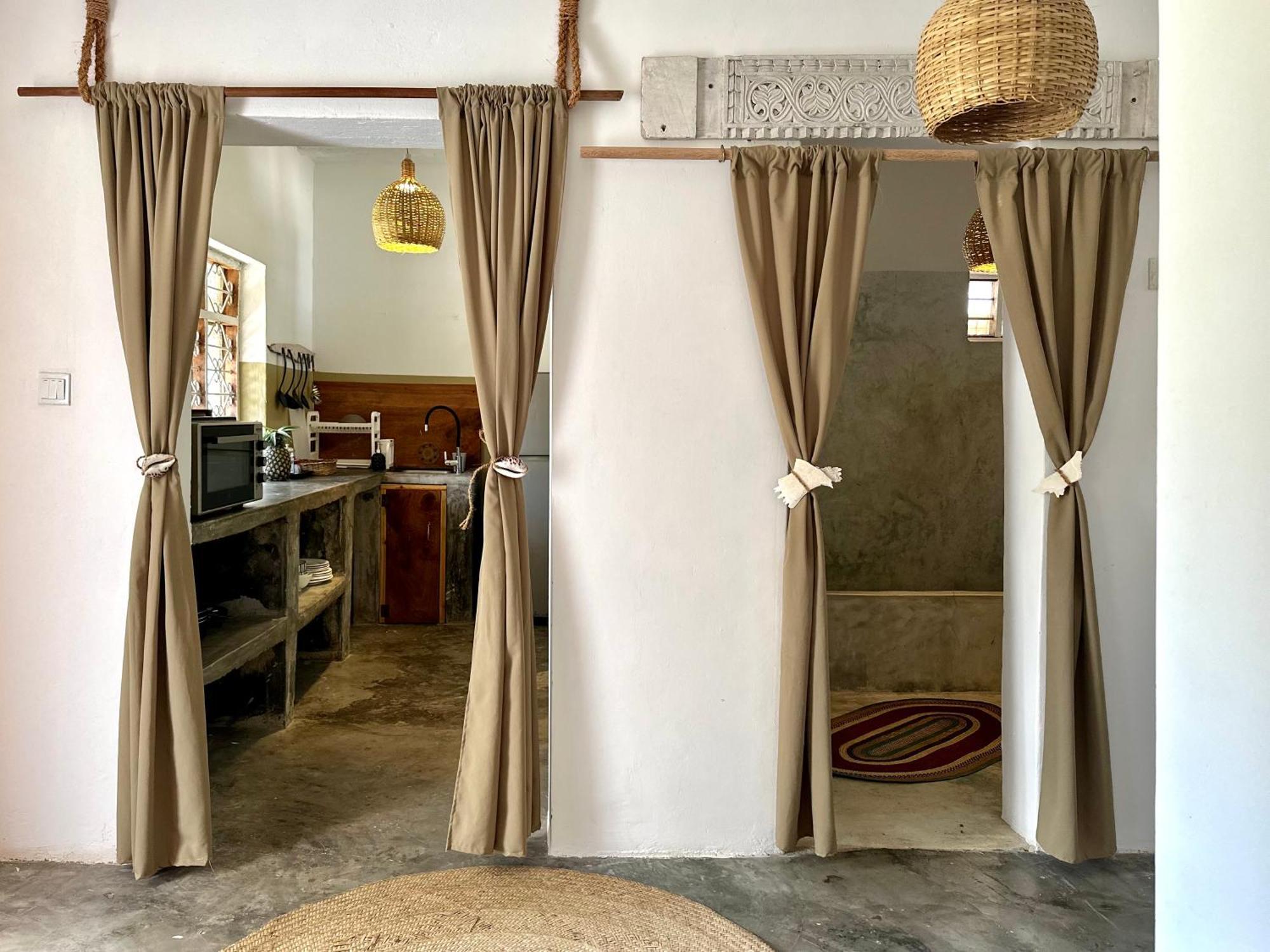 Mlango Paje House II Bed & Breakfast ภายนอก รูปภาพ
